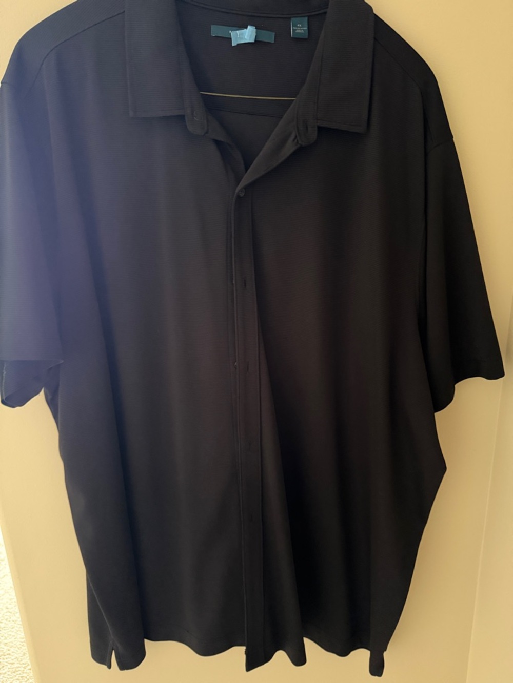 Perry Ellis Black Short-Sleeve Button-Up Polo Shirt - Picture 3 of 4